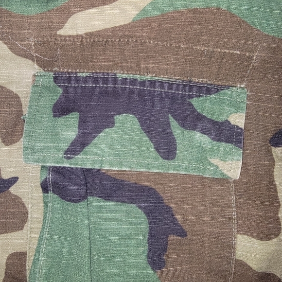 Authentic U.S Army Camouflage Shirt/Jacket - Picture 5 of 9